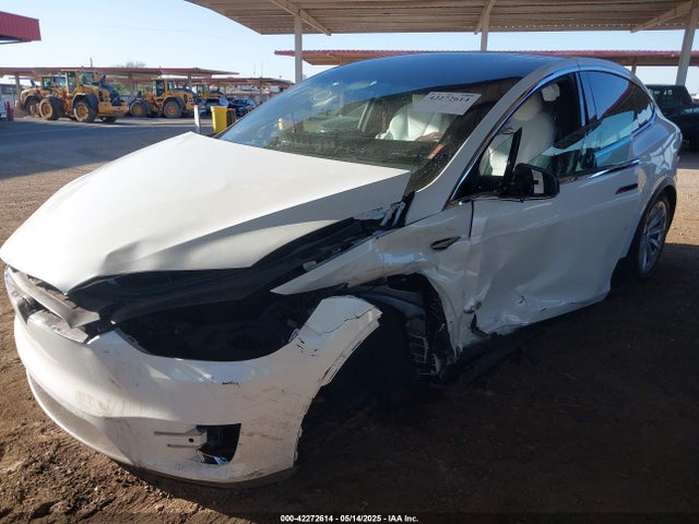 2020 TESLA MODEL X 5YJXCBE21LF238490 Photo 1