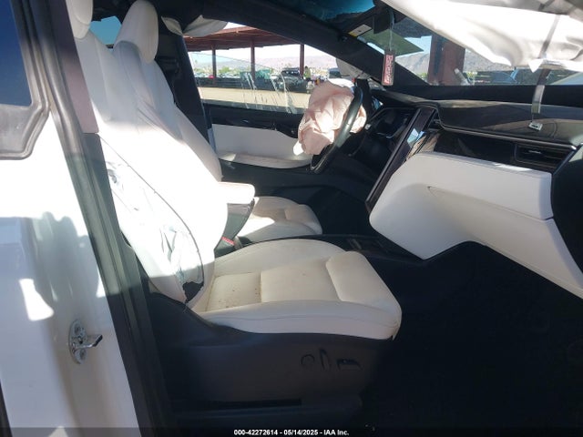 2020 TESLA MODEL X 5YJXCBE21LF238490 Photo 4