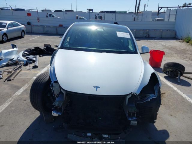 7SAYGDEF9NF391177 Tesla Model Y