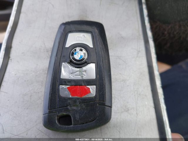 WBA8E1G3XHNU18829 BMW 320i