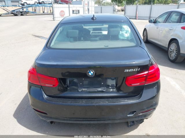 WBA8E1G3XHNU18829 BMW 320i