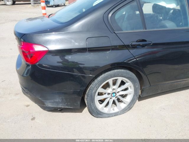 WBA8E1G3XHNU18829 BMW 320i