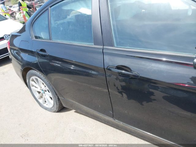 WBA8E1G3XHNU18829 BMW 320i
