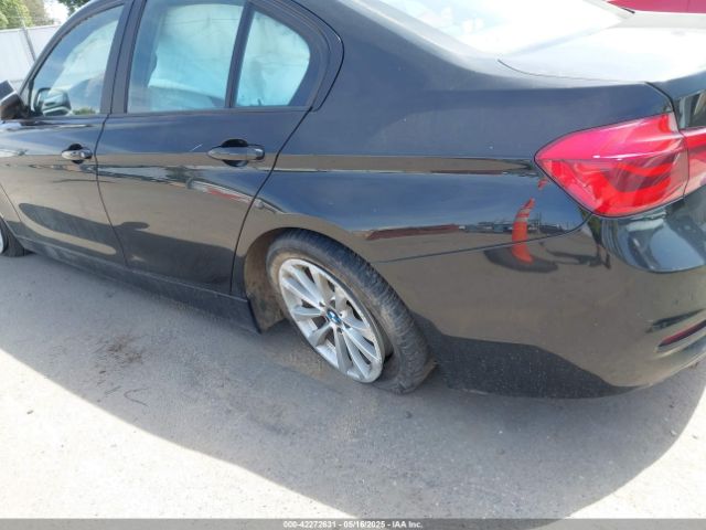 WBA8E1G3XHNU18829 BMW 320i