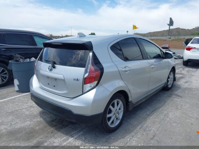 JTDKDTB31H1594528 Toyota Prius C One