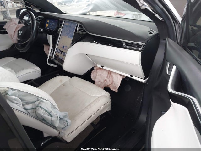 2016 TESLA MODEL X 5YJXCBE28GF017149 Photo 4