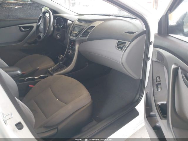 5NPDH4AE0GH741628 Hyundai ELANTRA SE