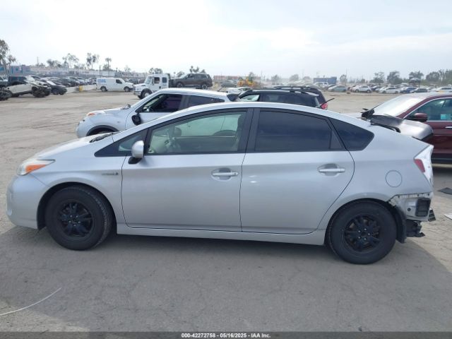 JTDKN3DU3F1962708 Toyota Prius Two