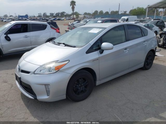JTDKN3DU3F1962708 Toyota Prius Two