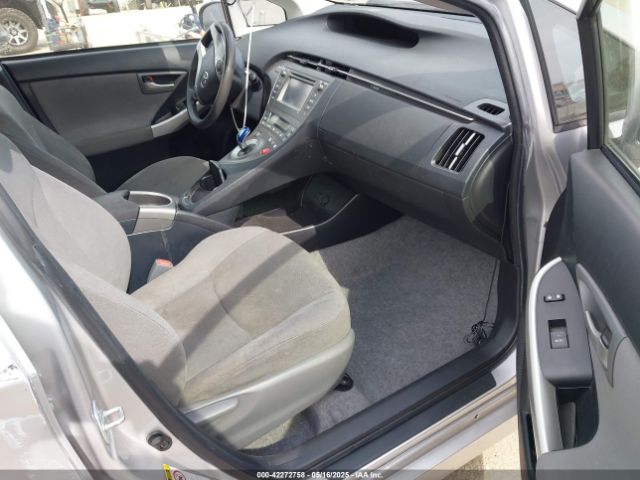 JTDKN3DU3F1962708 Toyota Prius Two