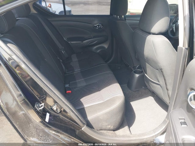 3N1CN7AP4HL821073 Nissan 2017