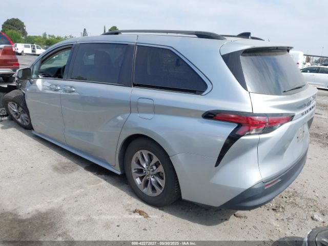 5TDKRKEC5MS010782 Toyota SIENNA LE
