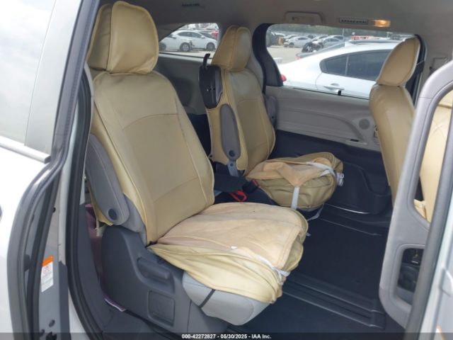 5TDKRKEC5MS010782 Toyota SIENNA LE