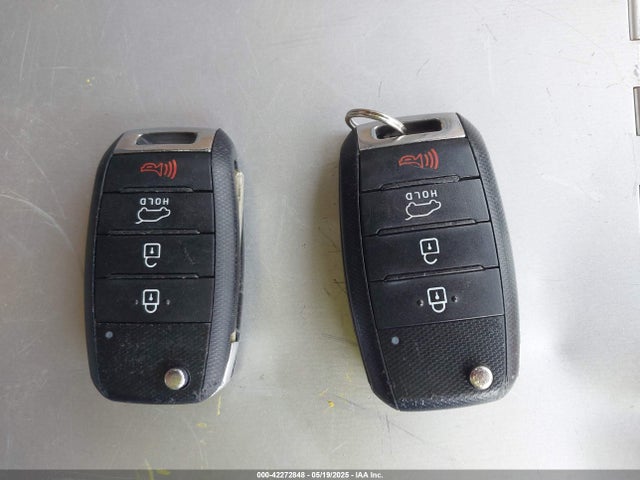 5XYPG4A3XHG258980 KIA Sorento 2.4l Lx