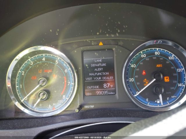 2T1BURHE2HC758621 Toyota COROLLA LE