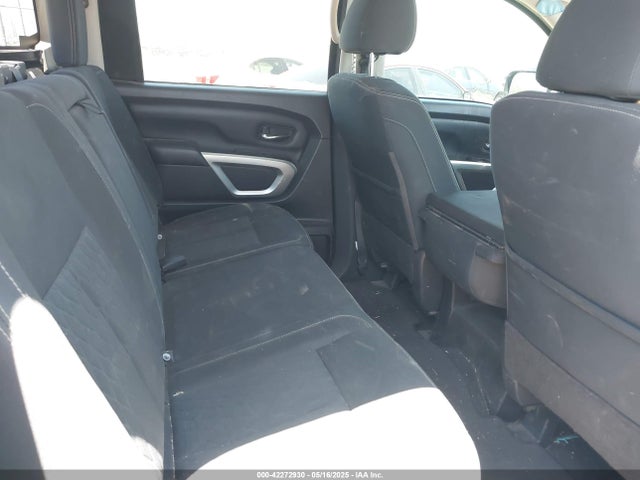 Nissan 2019 2019 1N6AA1EJ0KN509551 Image 8