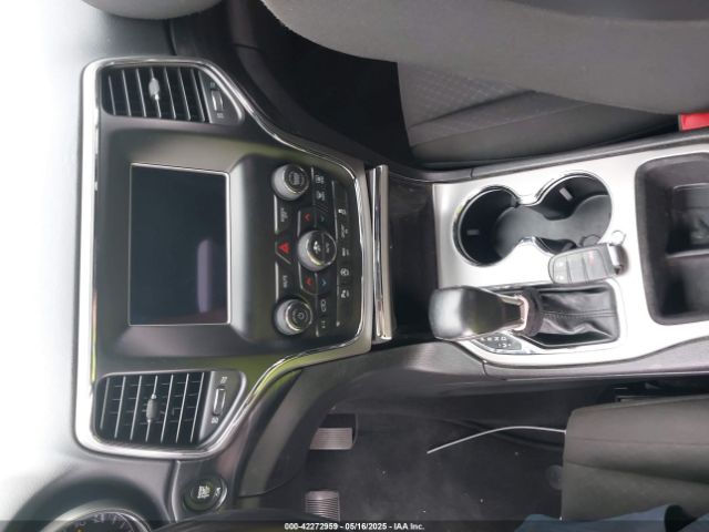 1C4RJEAG3LC202749 Jeep Grand Cherokee Laredo E 4x2
