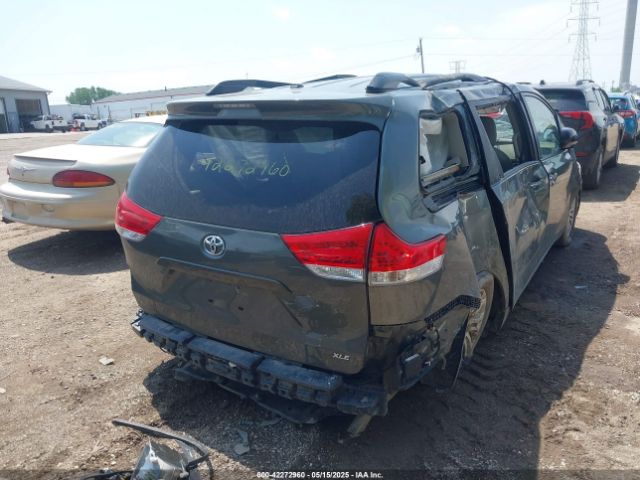 2014 TOYOTA SIENNA 5TDYK3DC5ES447110 Photo 3
