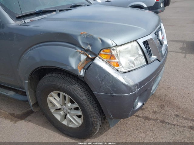 1N6AD0ER9HN770242 Nissan 2017