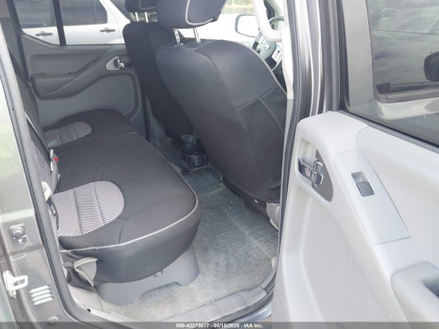 1N6AD0ER9HN770242 Nissan 2017