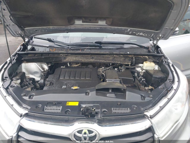 5TDKKRFHXFS094608 Toyota Highlander Xle V6