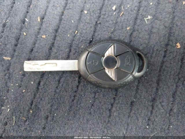 2006 MINI COOPER S WMWRH33516TF89141 Photo 10