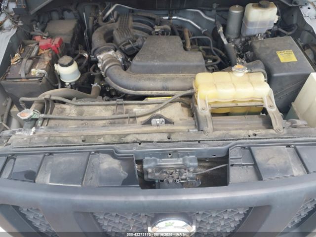 1N6BF0KM1HN803693 Nissan Nv Cargo Nv1500 S V6