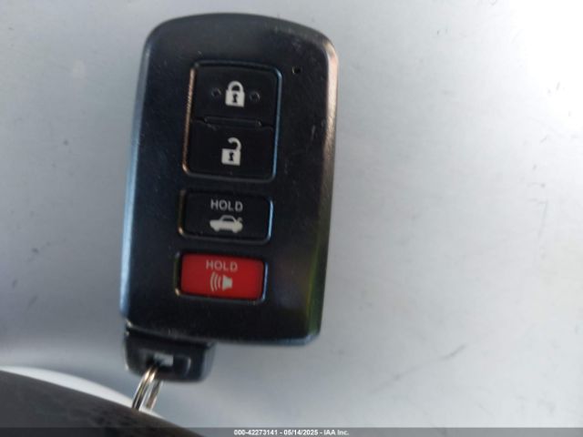 4T1BF1FK0HU630722 Toyota CAMRY XLE