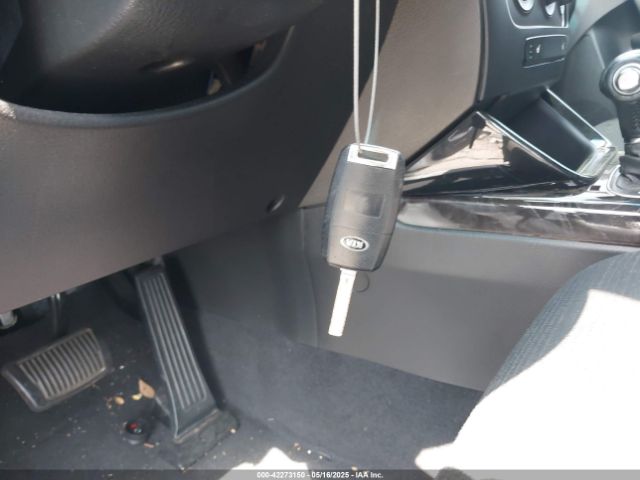 5XYKT3A67EG517690 KIA SORENTO LX