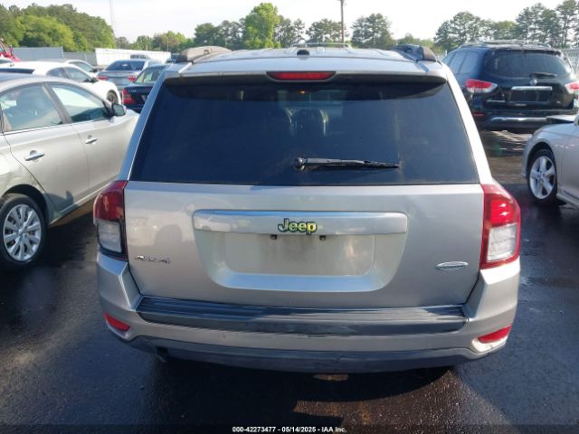 1C4NJDEB6GD718725 Jeep Compass Latitude