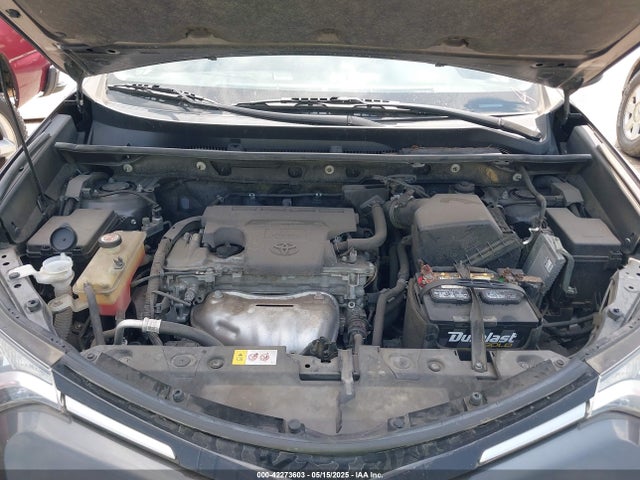 JTMZFREV3HJ714421 Toyota RAV4 LE