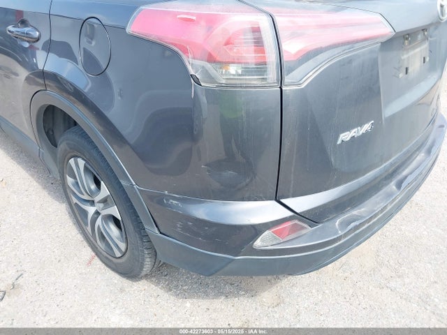 JTMZFREV3HJ714421 Toyota RAV4 LE