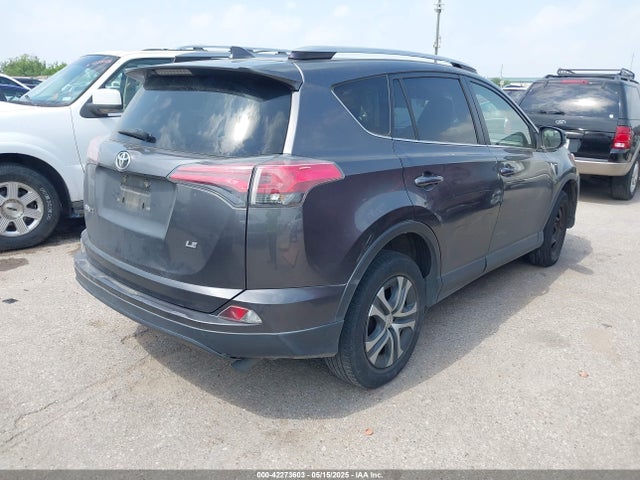 JTMZFREV3HJ714421 Toyota RAV4 LE