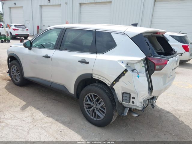 5N1BT3AB4SC834268 Nissan Rogue S Intelligent Awd