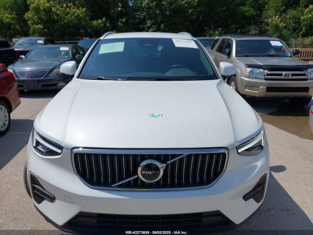 YV4L12UJ8S2544646 Volvo Xc40 B5 Core Bright Theme