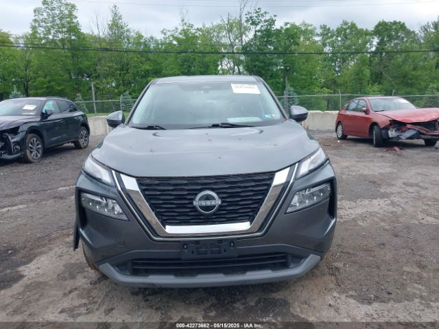 5N1BT3BBXNC685187 Nissan Rogue Sv Intelligent Awd