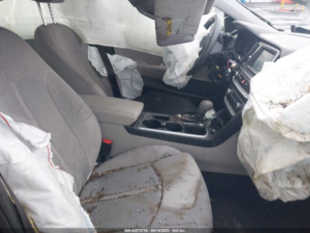 5NPE24AF3KH780396 Hyundai SONATA SE