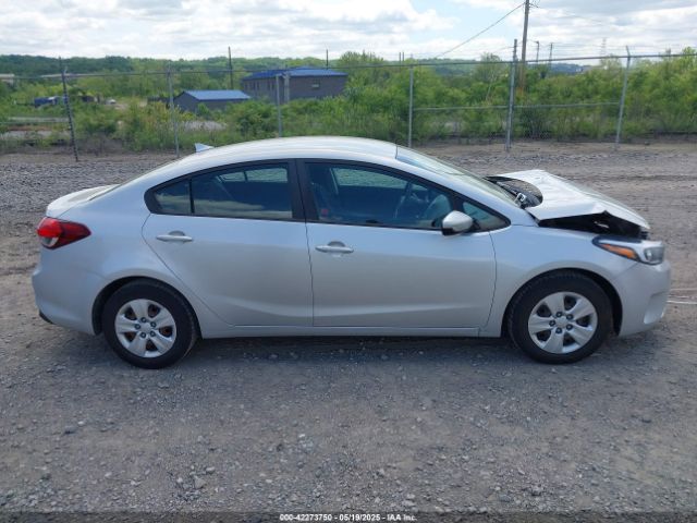 3KPFK4A76HE043266 KIA FORTE LX