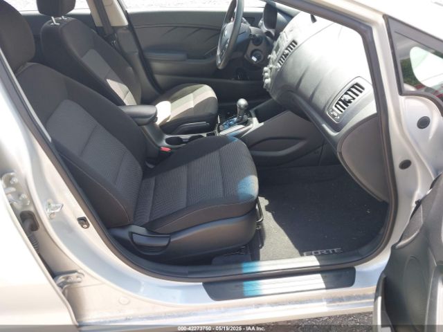 3KPFK4A76HE043266 KIA FORTE LX