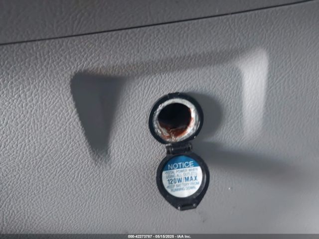 5TDYZ3DC1HS805349 Toyota Sienna Xle 8 Passenger