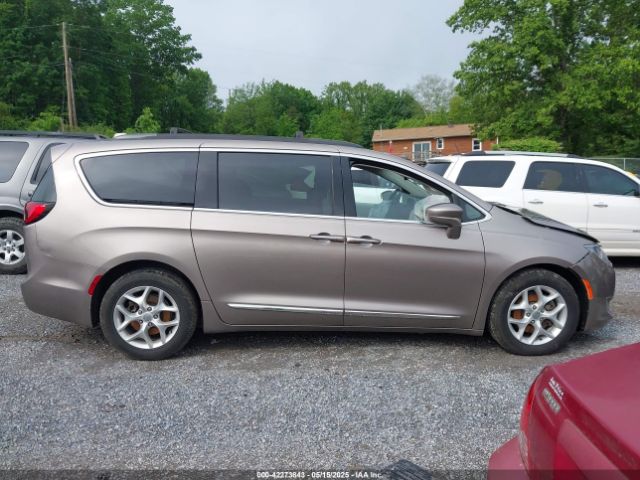 2C4RC1BG6HR708284 Chrysler Pacifica Touring-l
