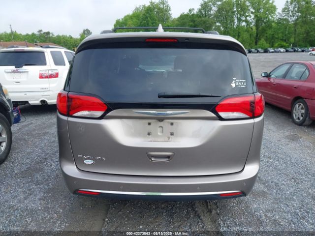 2C4RC1BG6HR708284 Chrysler Pacifica Touring-l