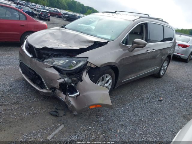 2C4RC1BG6HR708284 Chrysler Pacifica Touring-l