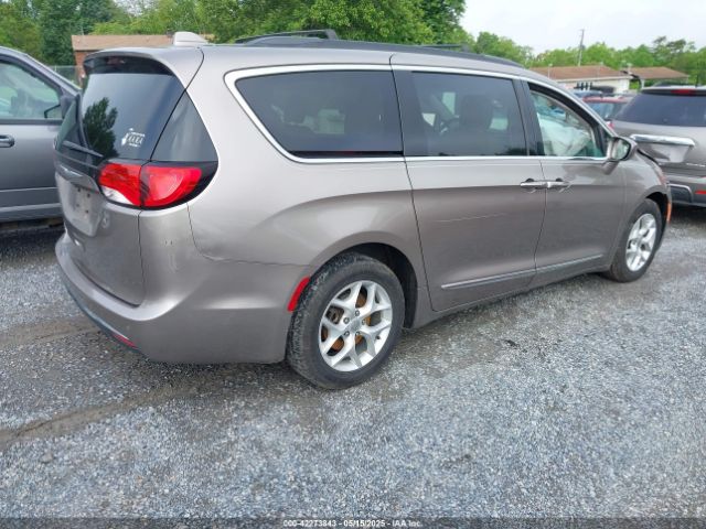 2C4RC1BG6HR708284 Chrysler Pacifica Touring-l