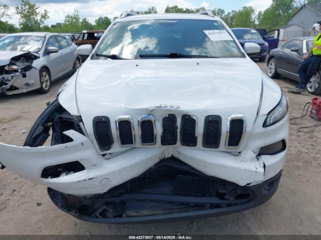 1C4PJMCS3FW557734 Jeep Cherokee Latitude