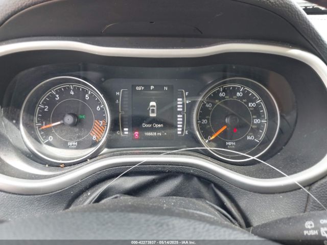 1C4PJMCS3FW557734 Jeep Cherokee Latitude