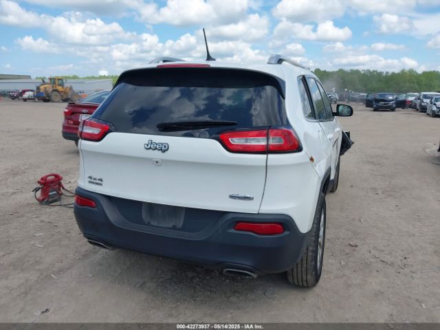 1C4PJMCS3FW557734 Jeep Cherokee Latitude