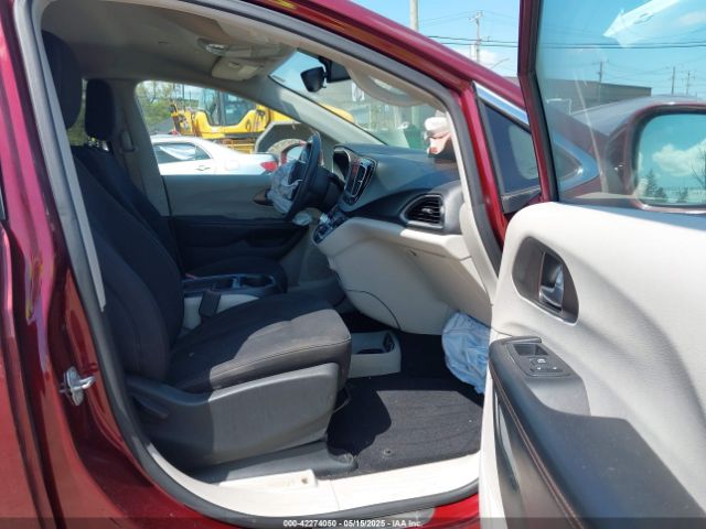 2018 CHRYSLER PACIFICA 2C4RC1FG2JR150059 Photo 4