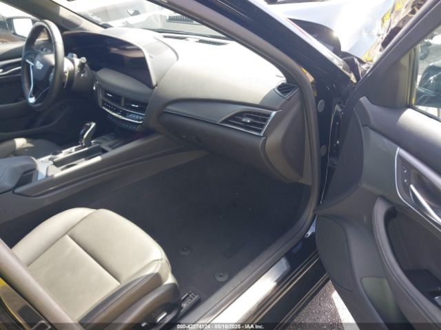 2025 CADILLAC CT5 1G6DS5RK4S0109208 Photo 4