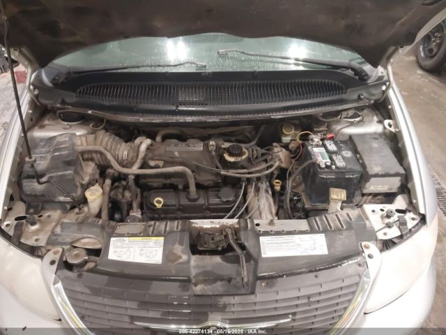 2004 CHRYSLER TOWN & COUNTRY 2C4GP44R54R607405 Photo 9